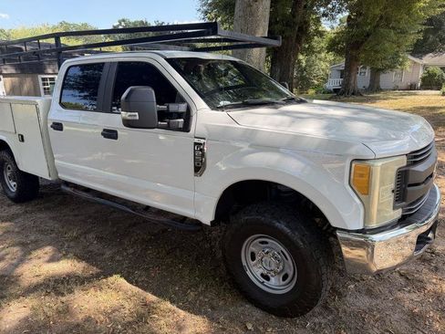 Used 2017 Ford F250 XL w/ Power Equipment Group AWD/4WD image 5