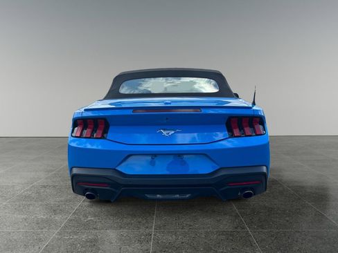 Used 2025 Ford Mustang Premium RWD image 8