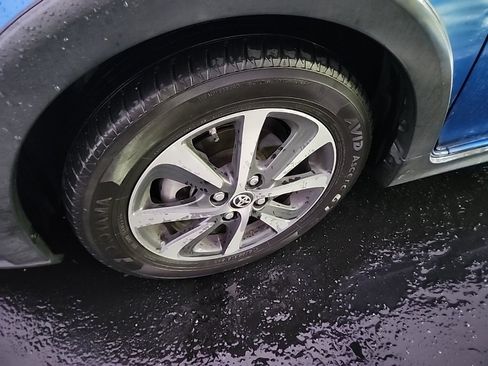 Used 2018 Toyota Prius C Three image 9