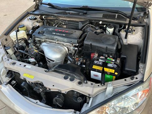 Used 2004 Toyota Camry XLE image 33