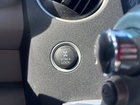 Used 2011 Honda Pilot LX image 24