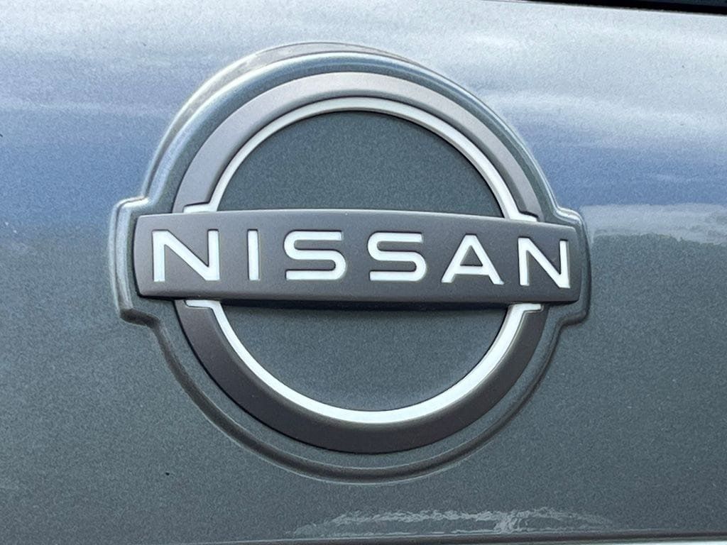 Used 2023 Nissan Rogue SV AWD/4WD image 35