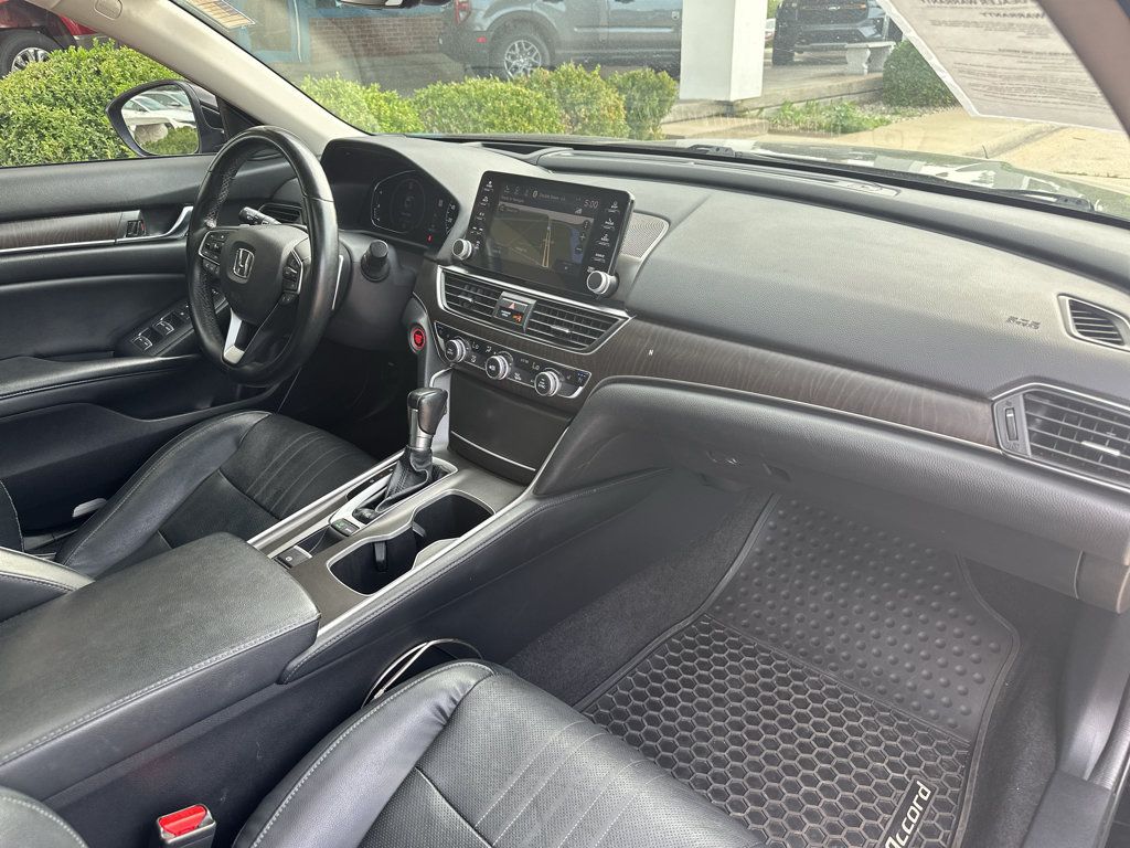 Used 2018 Honda Accord Touring image 6