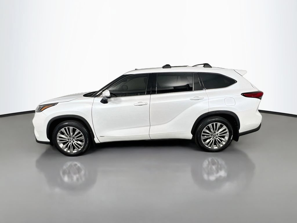 Used 2023 Toyota Highlander Platinum AWD/4WD image 4