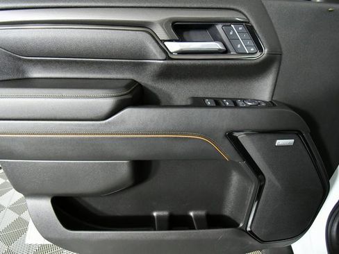 Used 2025 GMC Sierra 2500 AT4 w/ AT4 Premium Plus Package image 22