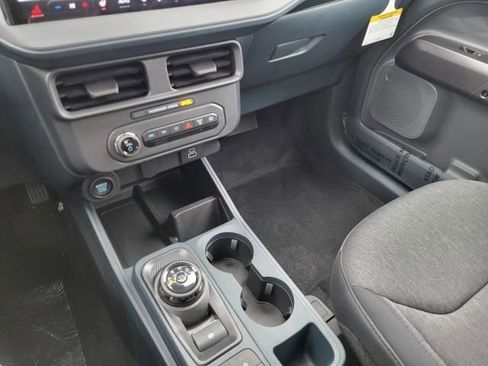 New 2025 Ford Maverick XLT w/ XLT Luxury Package image 36