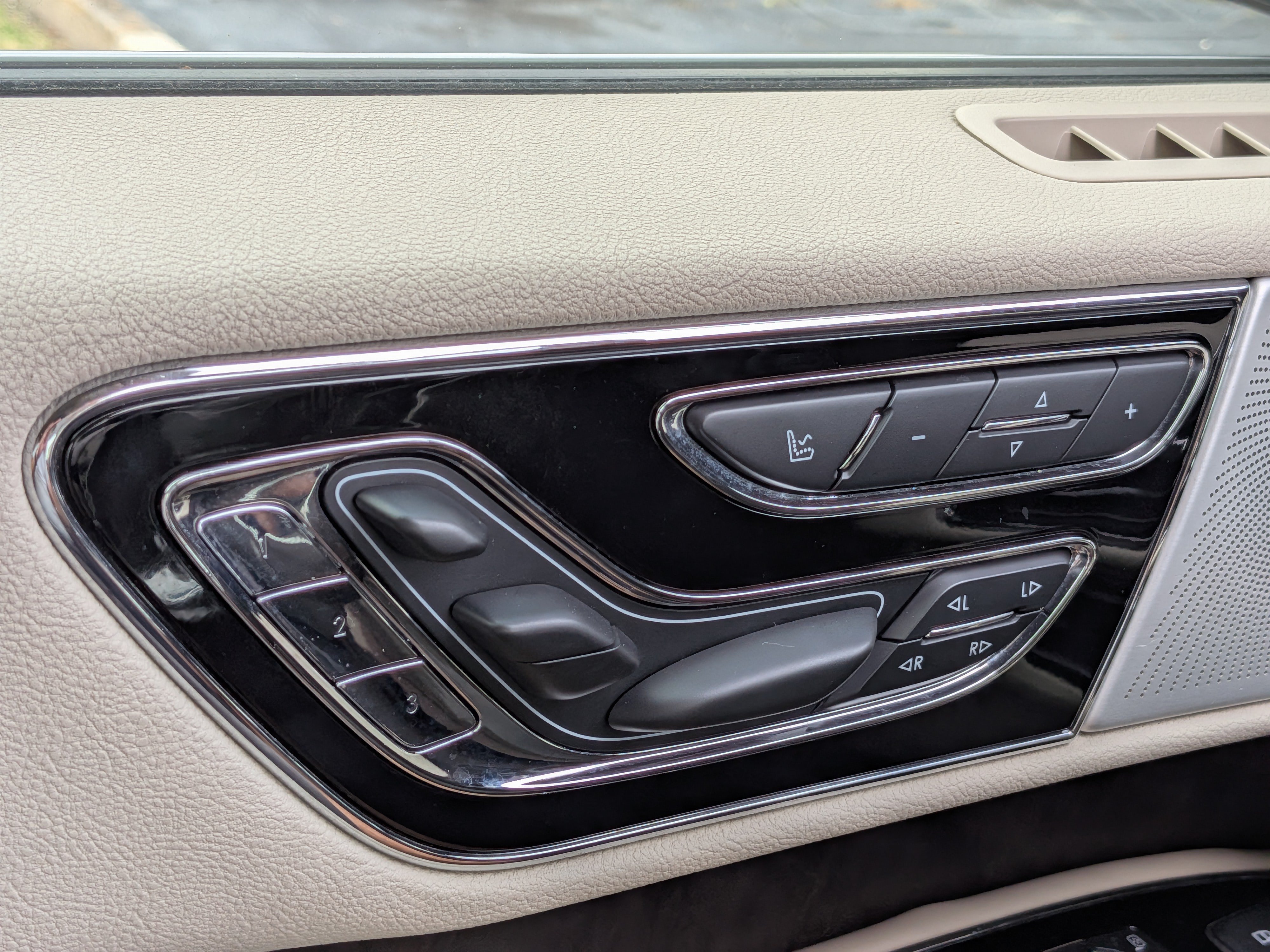 Used 2019 Lincoln Navigator Reserve AWD/4WD image 23
