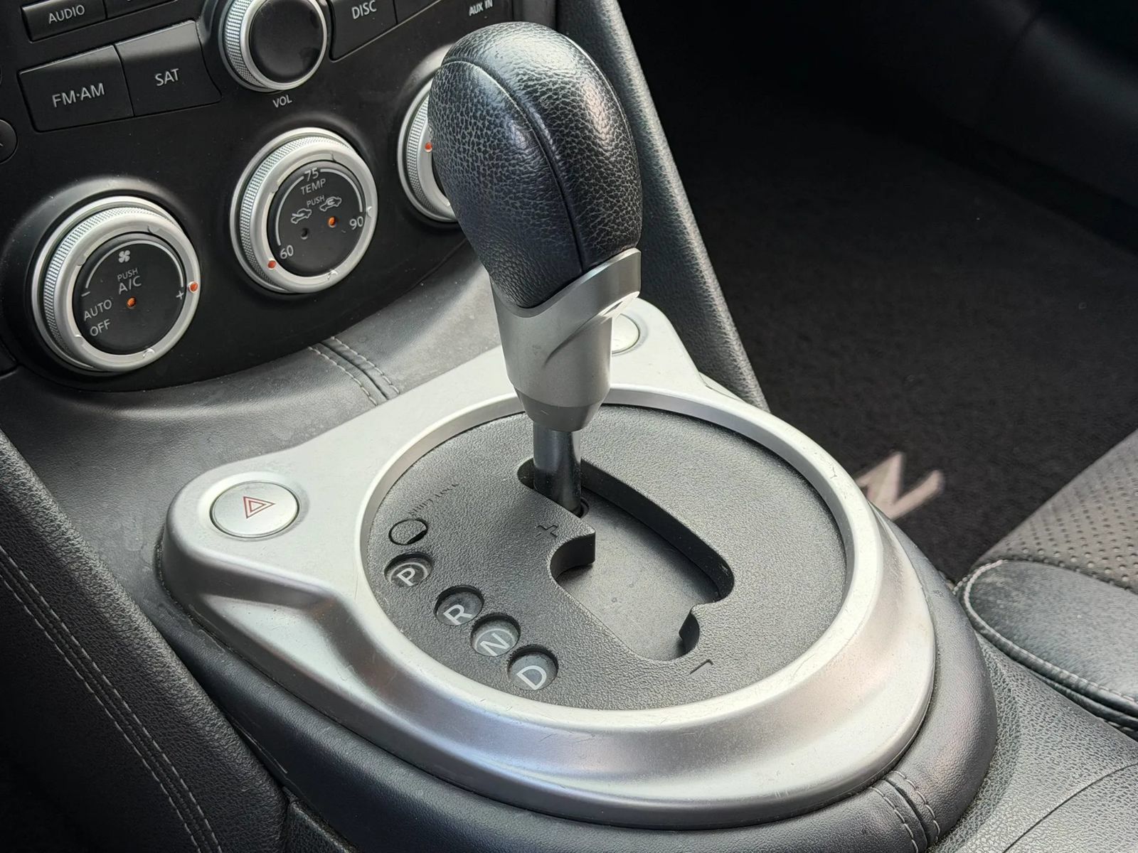 Used 2014 Nissan 370Z Touring w/ Sport Package RWD image 17