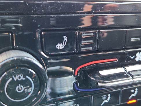 New 2025 Jeep Grand Cherokee L Altitude AWD/4WD image 21