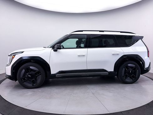 Used 2024 Kia EV9 GT-Line AWD/4WD image 46