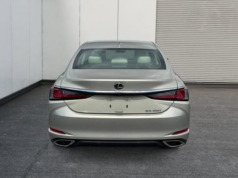 Used 2022 Lexus ES 350 w/ Premium Package FWD image 4
