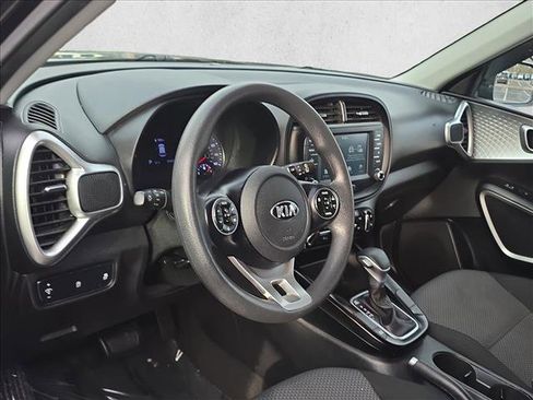 Used 2020 Kia Soul LX image 9