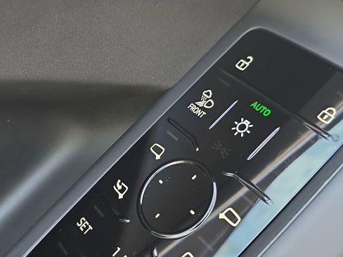 New 2025 Audi Q5 Premium Plus image 24