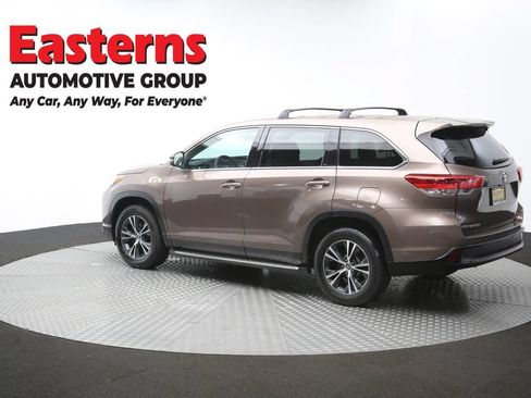 Used 2019 Toyota Highlander LE FWD image 62
