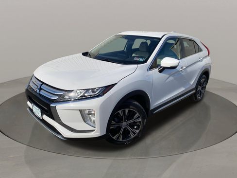 Used 2018 Mitsubishi Eclipse Cross SEL image 2