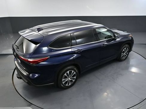 Used 2022 Toyota Highlander XLE AWD/4WD image 60