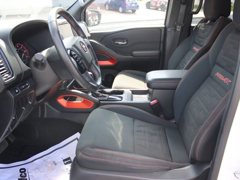Certified 2022 Nissan Frontier PRO-4X w/ Technology Package AWD/4WD image 12