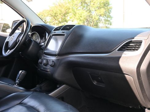Used 2016 Dodge Journey Crossroad FWD image 25