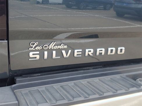 Used 2017 Chevrolet Silverado 2500 LT w/ Texas Edition image 5