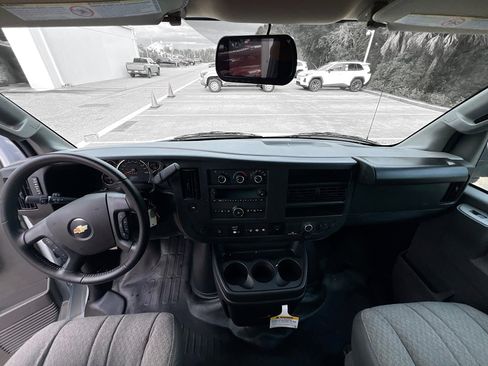 Used 2022 Chevrolet Express 3500 w/ Power Convenience Package image 28