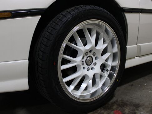 Used 1988 Pontiac Fiero GT image 31