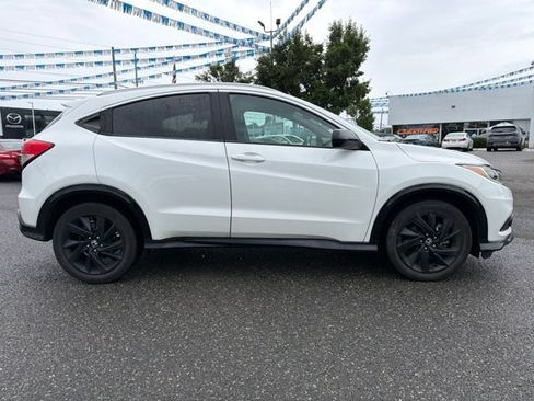 Used 2021 Honda HR-V Sport image 3