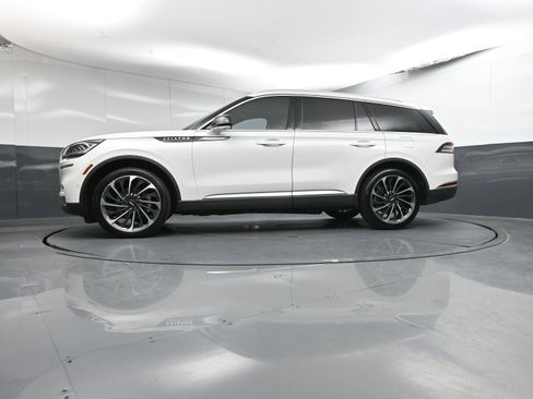 Used 2022 Lincoln Aviator Reserve w/ Equipment Group 201A image 32