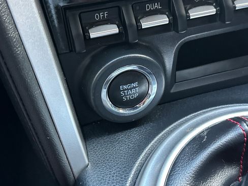 Used 2019 Toyota 86 image 33