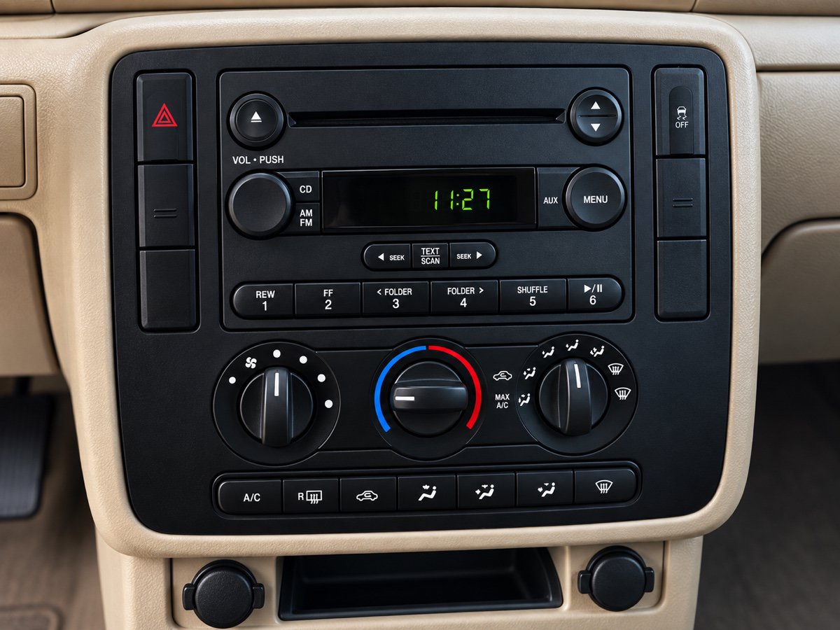 Used 2004 Ford Freestar SE FWD image 16