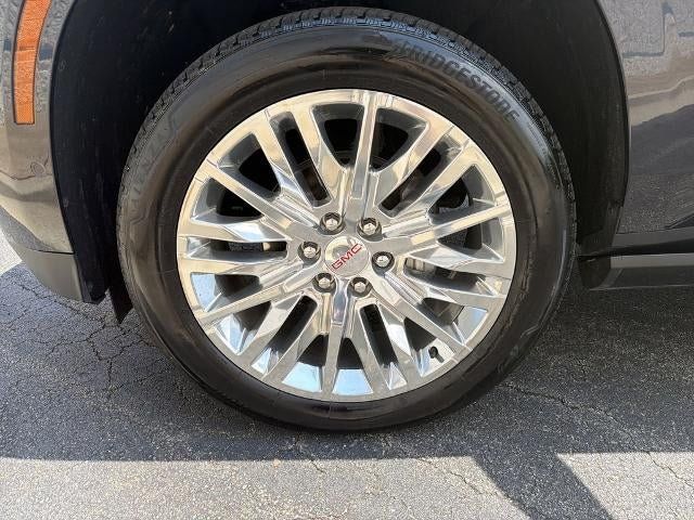 Used 2025 GMC Yukon Denali w/ Sun & Power Step Package AWD/4WD image 11