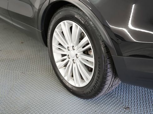 Used 2017 Land Rover Discovery HSE image 67