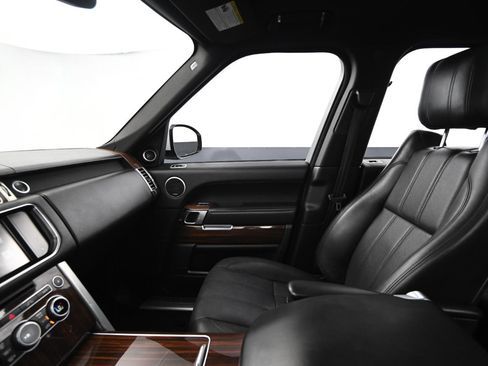 Used 2016 Land Rover Range Rover HSE image 28