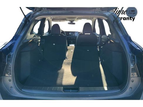 Used 2025 Nissan Kicks SR image 28
