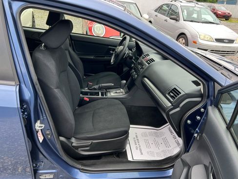 Used 2013 Subaru Impreza 2.0i Premium w/ All-Weather Pkg AWD/4WD image 10