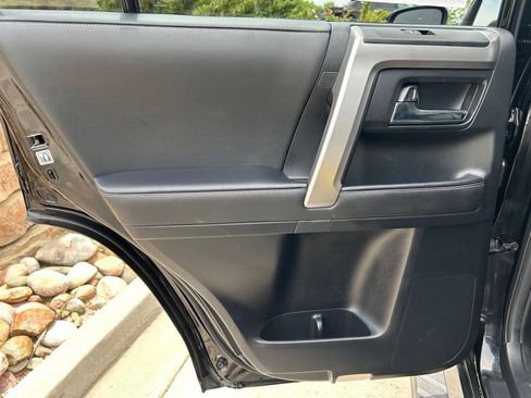 Used 2024 Toyota 4Runner SR5 Premium w/ SR5 Premium Package AWD/4WD image 25