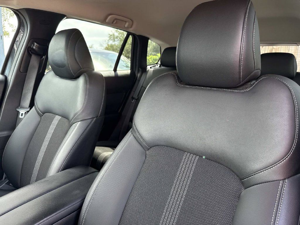 Certified 2025 MAZDA CX-50 AWD 2.5 S w/ Weather Package image 23