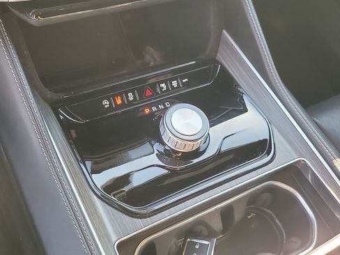 Used 2023 Jeep Wagoneer Series II w/ Premium Group I image 26