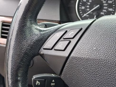 Used 2010 BMW 528i xDrive Sedan image 24