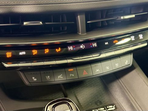 Used 2025 Cadillac CT5 Premium Luxury w/ Technology Package AWD/4WD image 17
