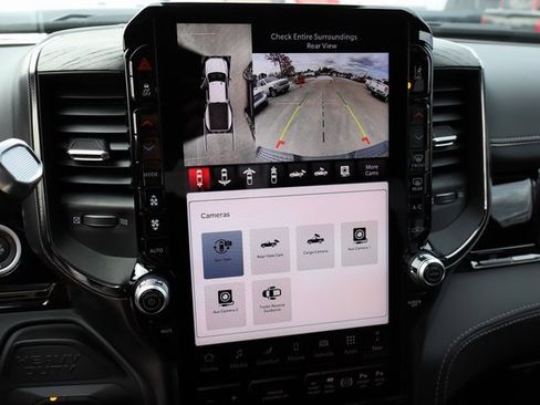 Used 2025 RAM 3500 Limited image 27