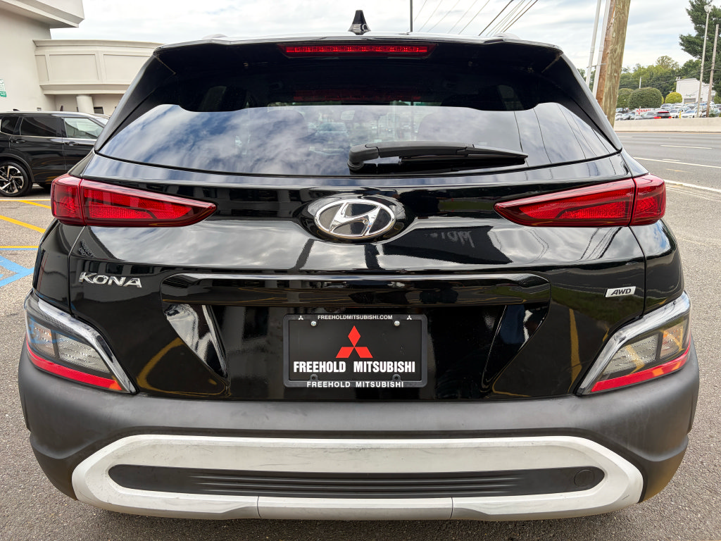 Used 2023 Hyundai Kona SEL AWD/4WD image 7
