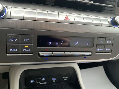 Used 2024 Hyundai Kona SEL image 19