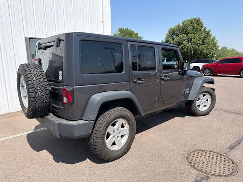 Used 2017 Jeep Wrangler Unlimited Sport w/ Quick Order Package 24S AWD/4WD image 3