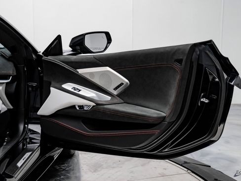 Used 2023 Chevrolet Corvette Stingray Premium Cpe w/ Z51 Performance Package image 89