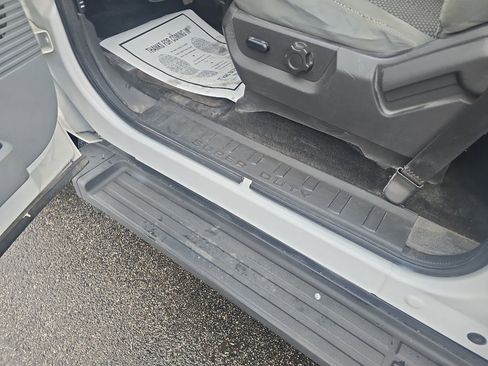 Used 2012 Ford F250 XLT w/ XLT Interior Pkg image 18