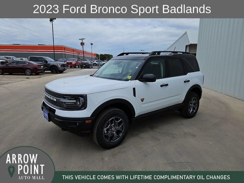 Used 2023 Ford Bronco Sport Badlands AWD/4WD image 5