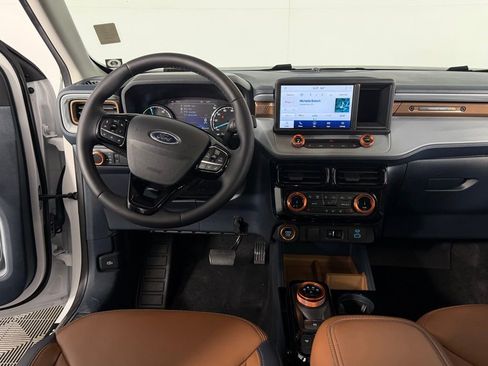 Used 2024 Ford Maverick Lariat image 12