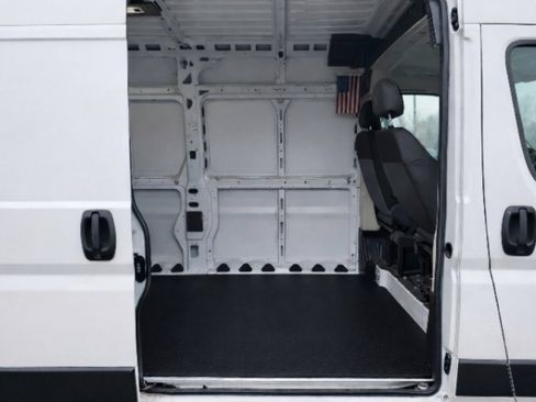 Used 2021 RAM ProMaster 2500 w/ Interior LED Lighting Group image 8