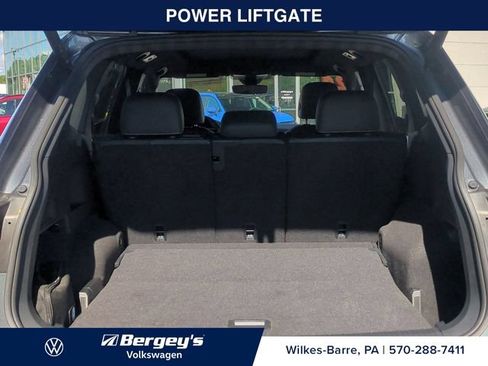 Certified 2024 Volkswagen Tiguan SE R-Line AWD/4WD image 27