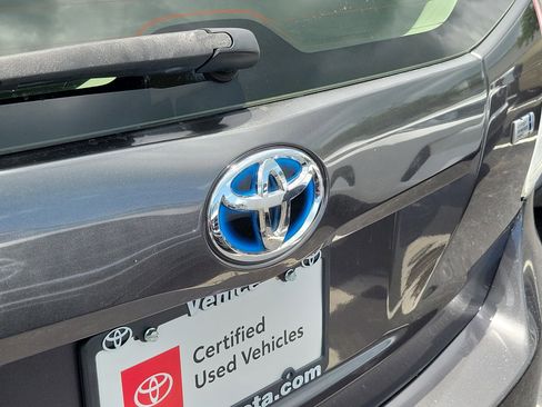 Certified 2016 Toyota Prius V Four FWD image 8